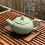 Ấm trà Sứ Men Ngọc